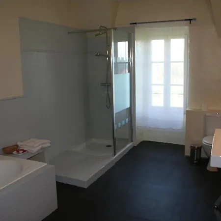 Chateau De La Bobiniere Bed & Breakfast